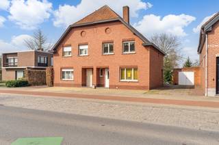 Te renoveren HOB-gezinswoning met prachtige tuin in Noorderwijk!Deze halfopen bebouwing, gelegen te Ring 80 in Noorderwijk, biedt tal van...