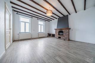 We hebben het genoegen u deze charmante woning met twee gevels voor te stellen, ideaal gelegen in het dorp Marbais, op wandelafstand van...