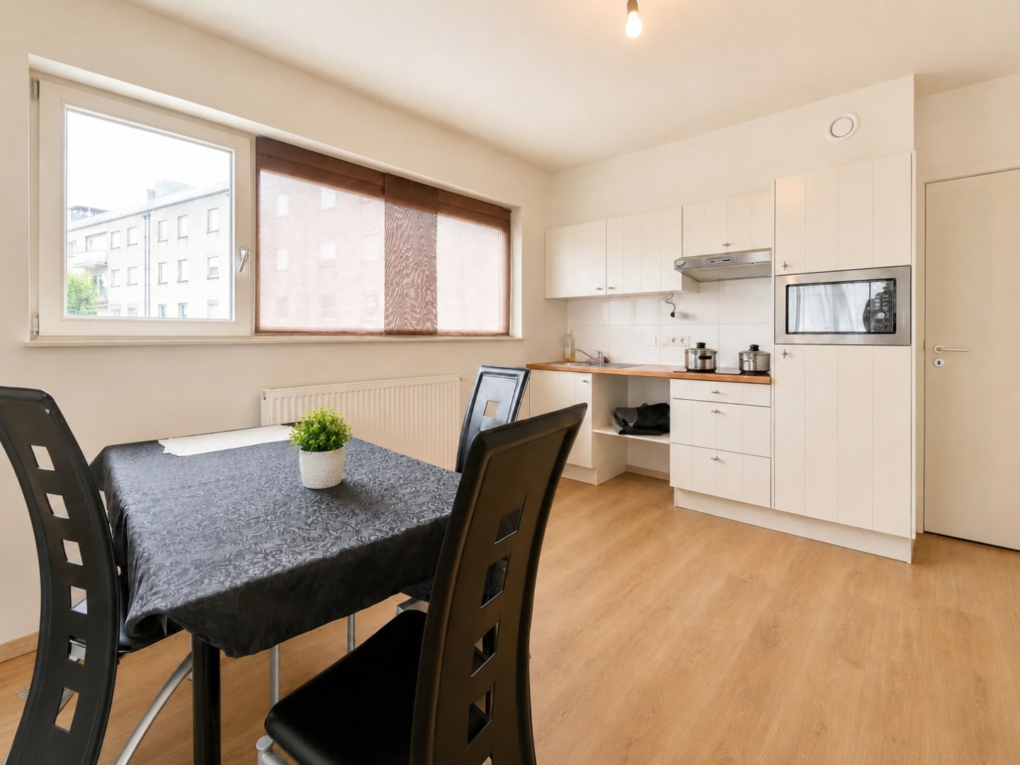 Instapklaar investeringsappartement in centrum Waregem! - foto 3