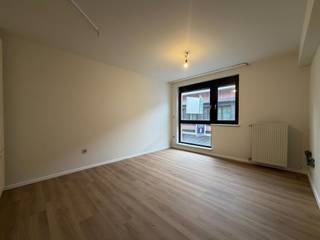 Appartement met 1 slaapkamers, ondergrondse autostaanplaats en kelderberging op de Grote Markt van Turnhout. EPC: 131 kWh/m² (label B)...