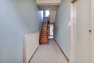 Te renoveren woning met 4 slaapkamers in Mol Op een uitstekende centrale ligging in de Martelarenstraat, in het centrum van Mol, vinden we deze...