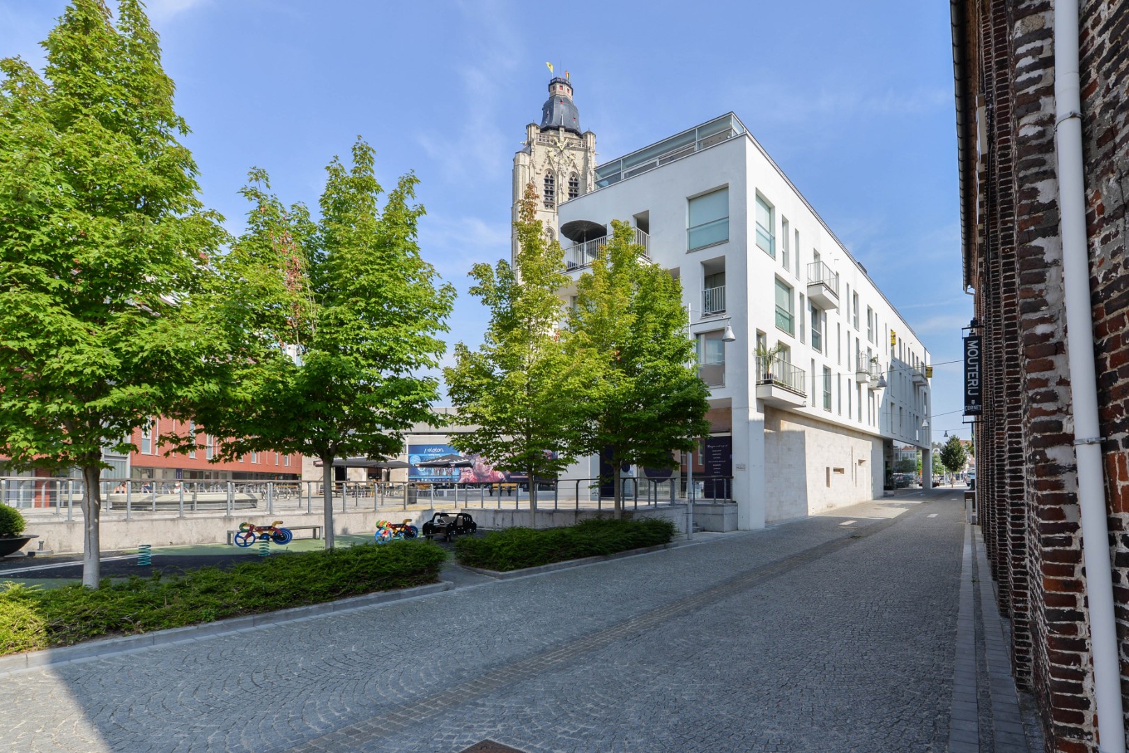 Te huur, ondergrondse autostaanplaats in het centrum van Oudenaarde - foto 3