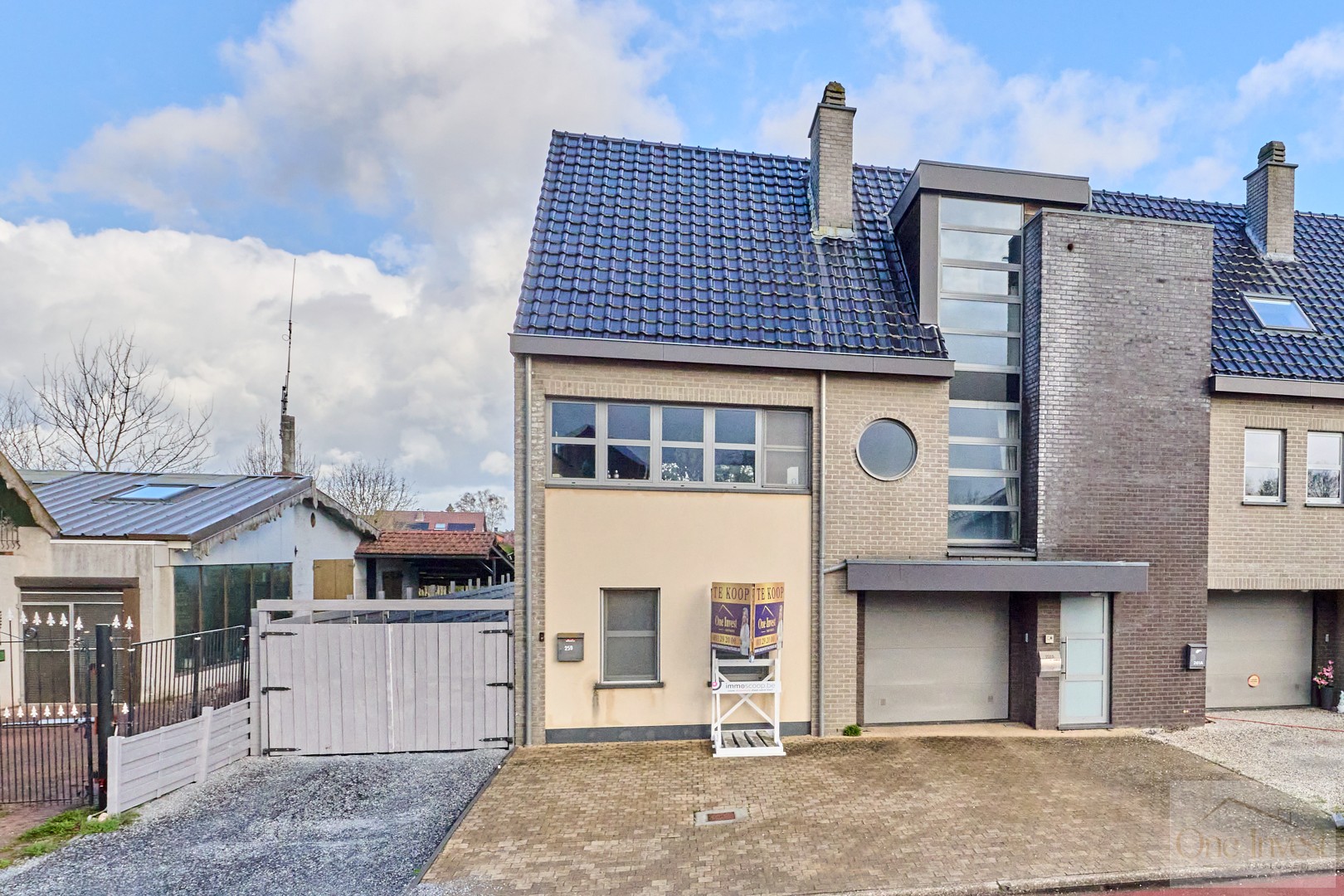 Ruim gelijkvloers appartement met 3 slaapkamers - foto 2