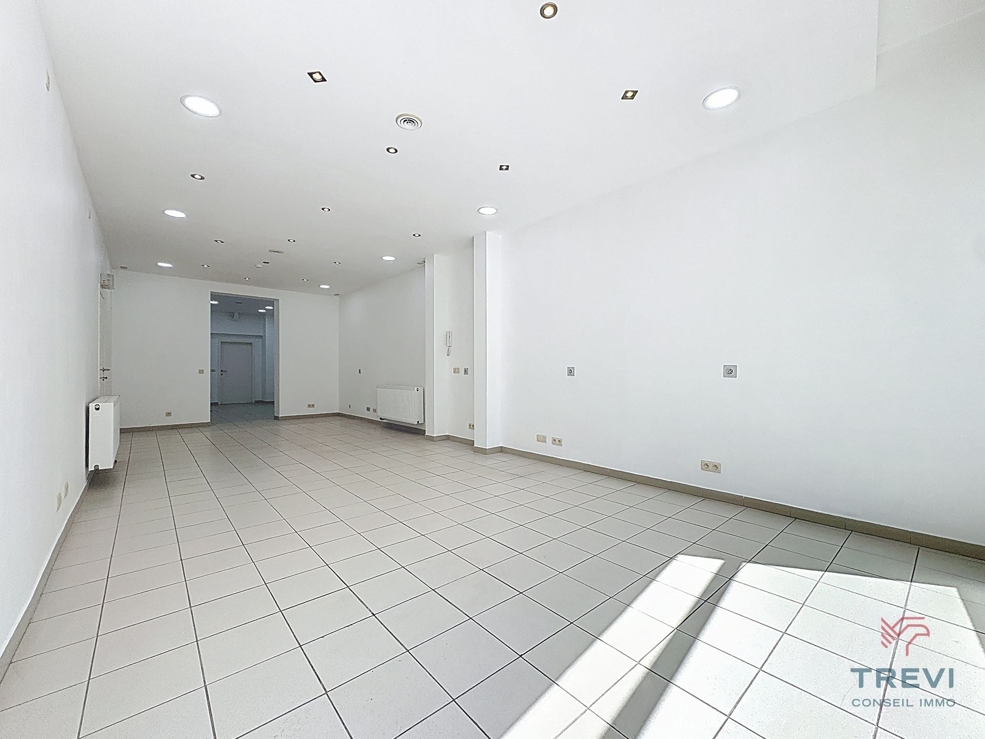 Commercial for rent in Tubize - photo 4
