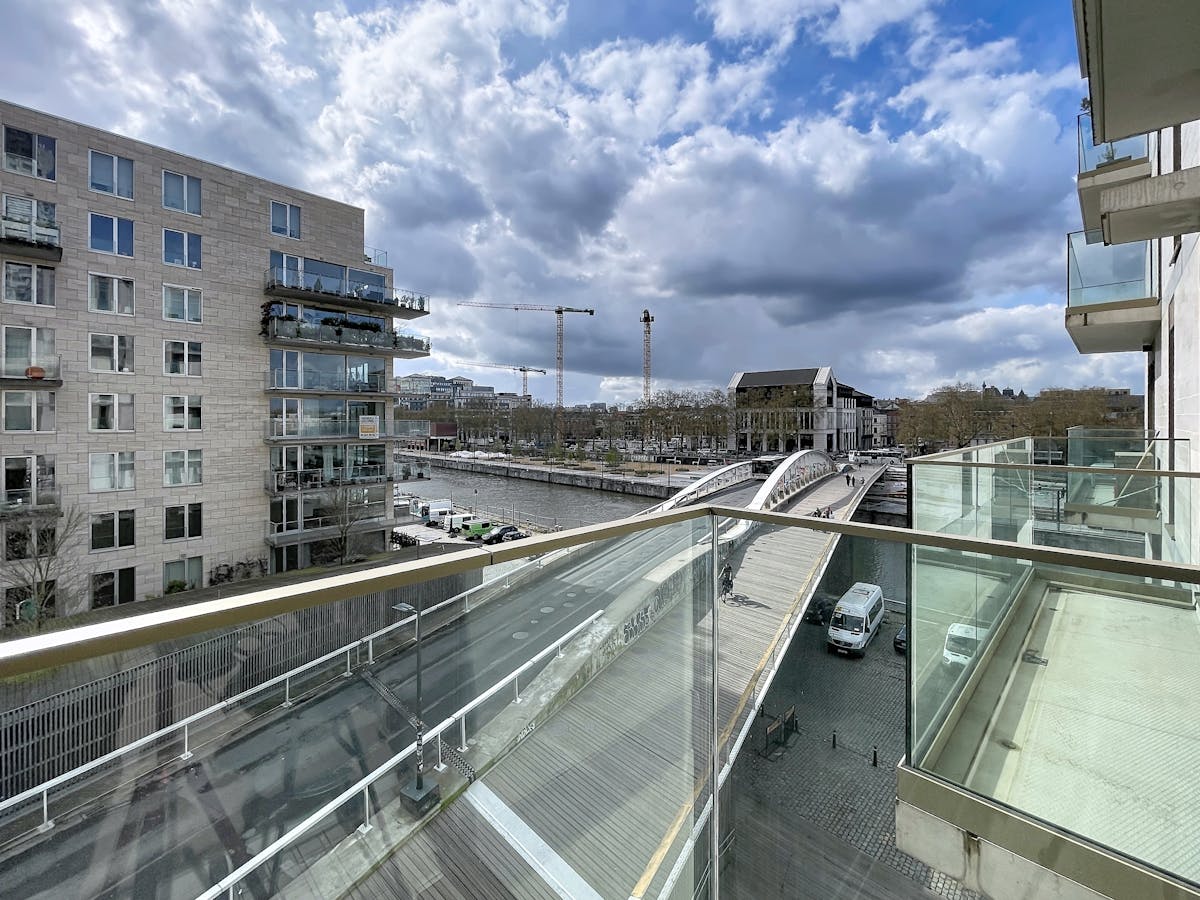 Kanaal - 2 slaapkamer appartement met parking te huur - foto 1