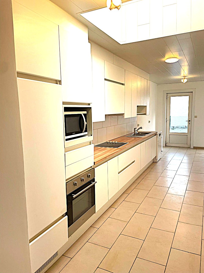 Te koop in Lede – Instapklare woning op heel centrale ligging met tuin - foto 4