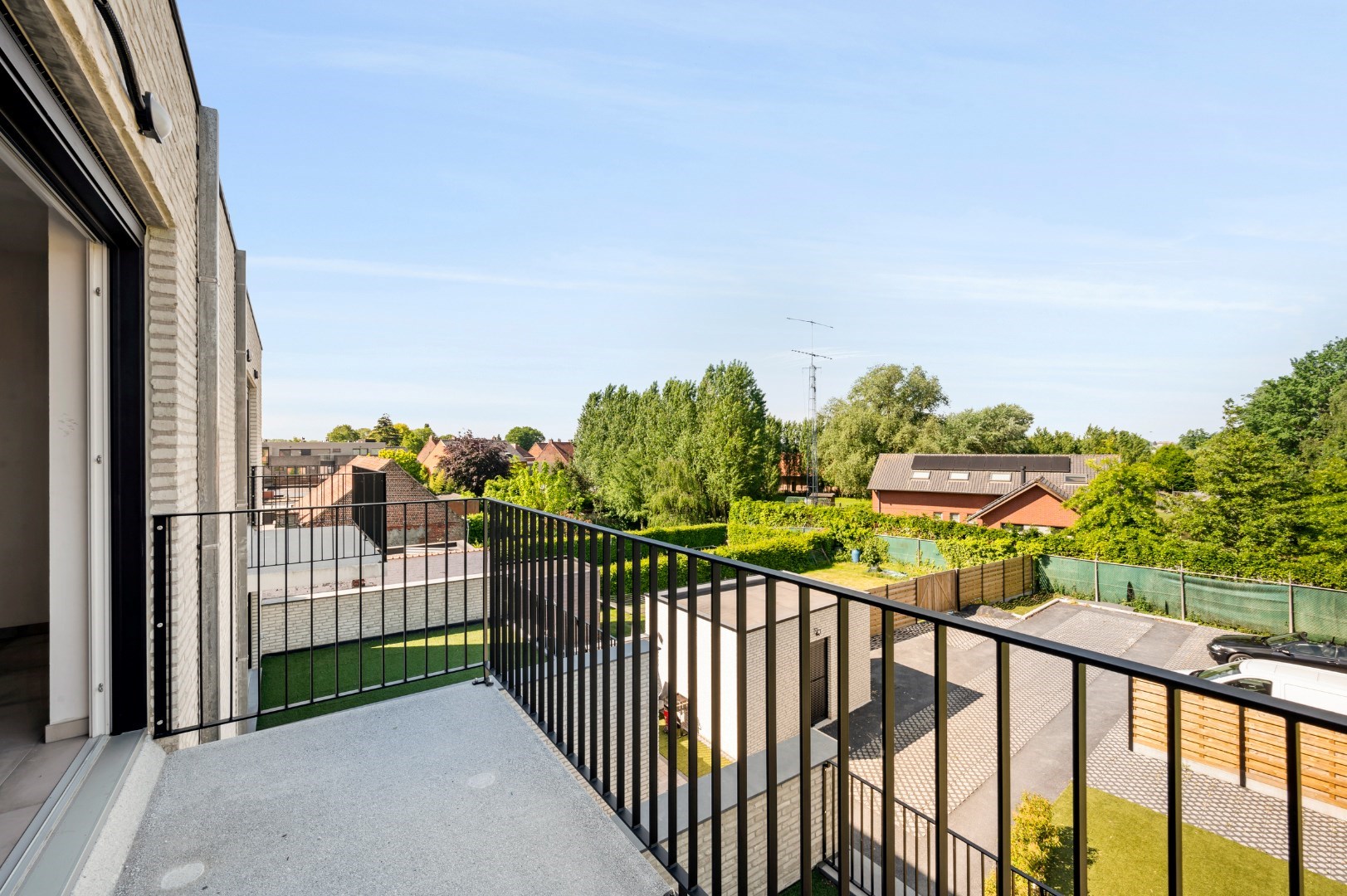 NIEUWBOUWAPPARTEMENT MET EPC A, 3 SLPKS EN 2 ZONGERICHTE TERRASSEN - foto 4