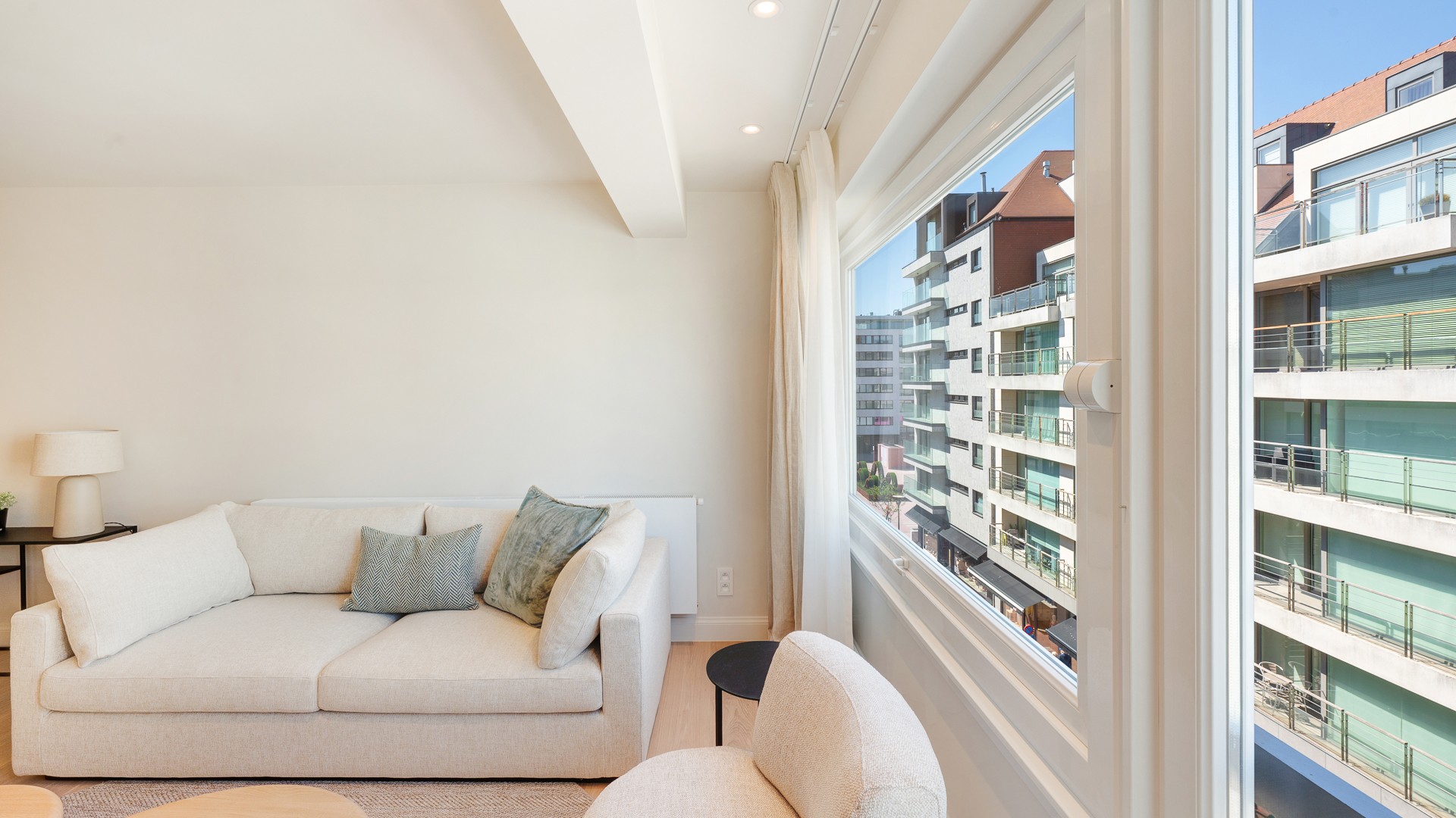 Luxueus afgewerkt appartement ideaal gelegen tussen Lichttoren- en Driehoeksplein - foto 5