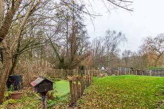 Een residentieel gelegen alleenstaande villa (EPC: C) met oa. 3 slaapkamers, 1 badkamer + 1 douchekamer, oprit/parking,terras en zuid-west tuin op...