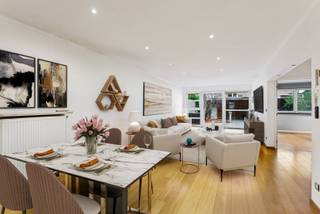 Ontdek dit aangename gelijkvloers appartement in Reet, ideaal gelegen tussen Antwerpen en Brussel.Dankzij de vlotte verbinding met de A12 geniet u...