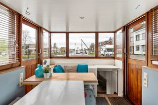 Unieke leefervaring op toplocatie in MechelenOp een van de mooiste locaties langs de Hanswijkvaart, parallel aan de Geerdegemvaart, ligt deze...