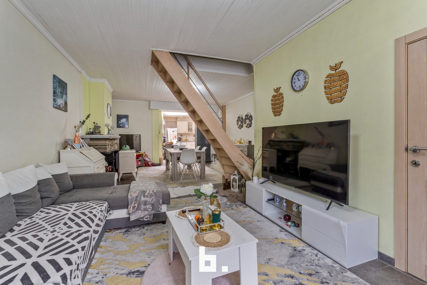 Charmante woning met stadstuintje nabij het centrum - foto 3