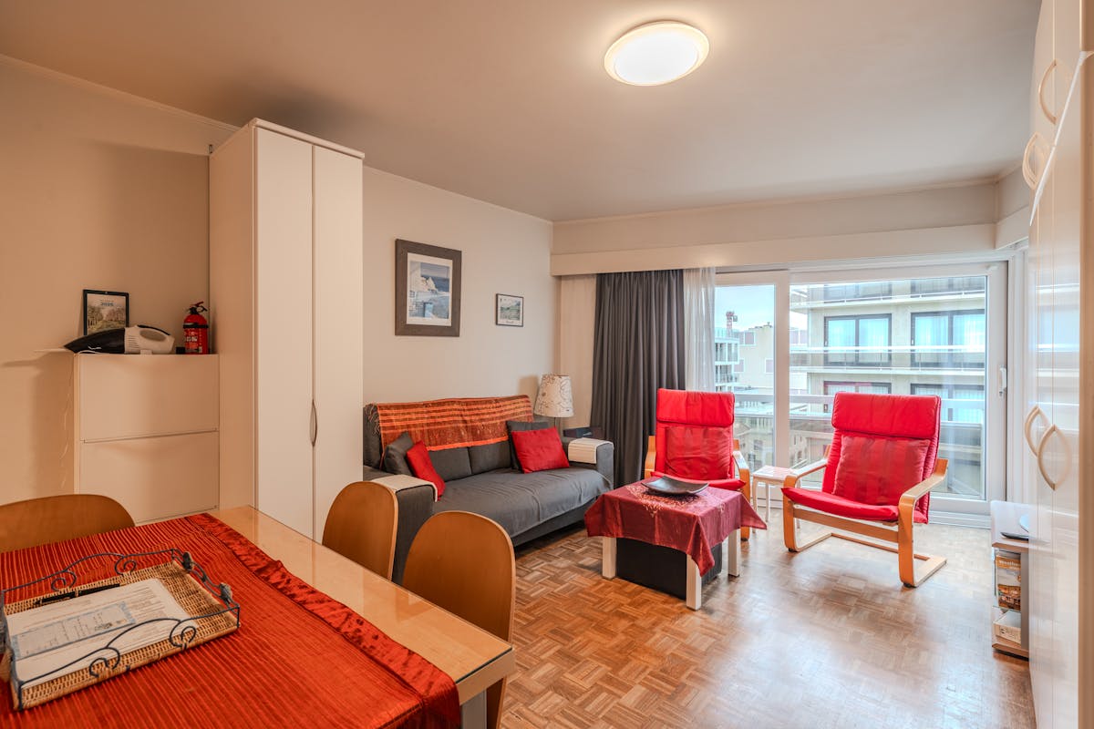 Studio met aparte slaapruimte en zijdelings zeezicht! - foto 4