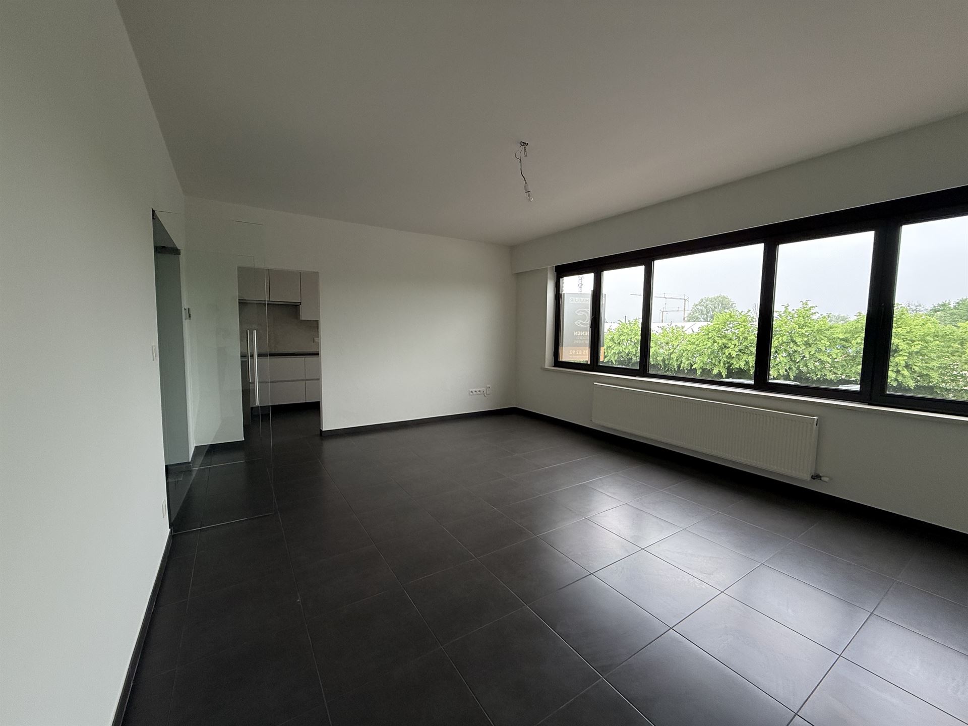Ruim appartement met 2 slpk's en bew. opp. van 92 m² op centrale ligging te Lier! - foto 5