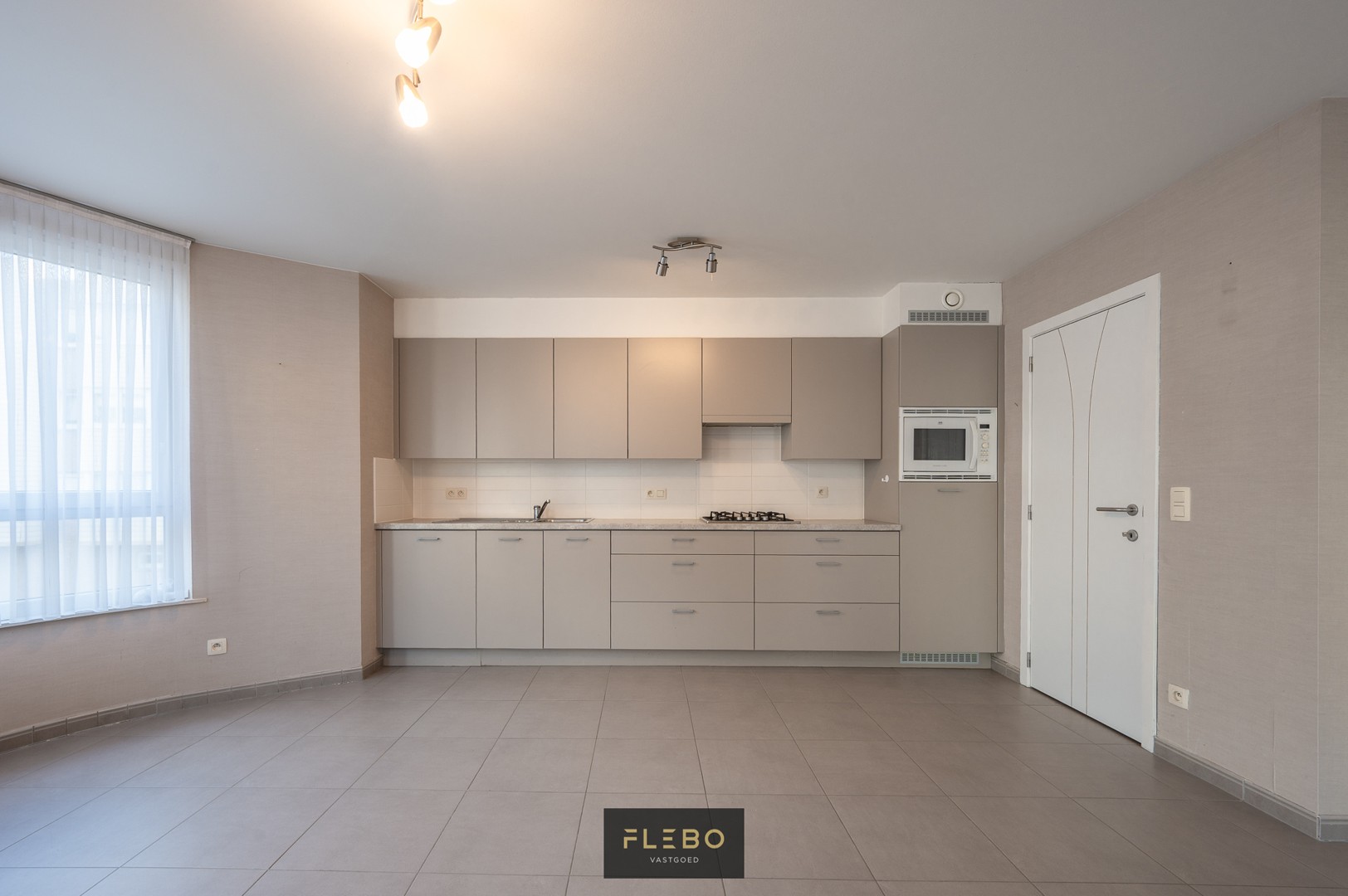 Ruim appartement in centrum Wenduine op wandelafstand van zeedijk en strand - foto 4