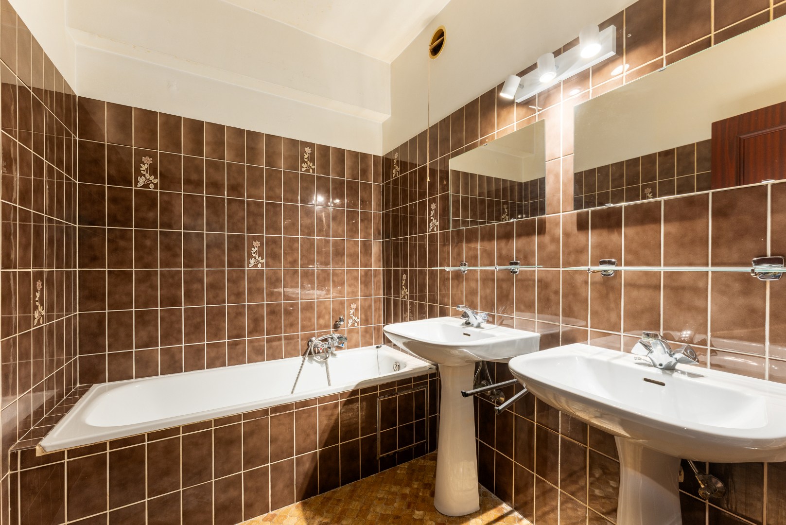 Te renoveren 2 slaapkamer appartement - foto 3