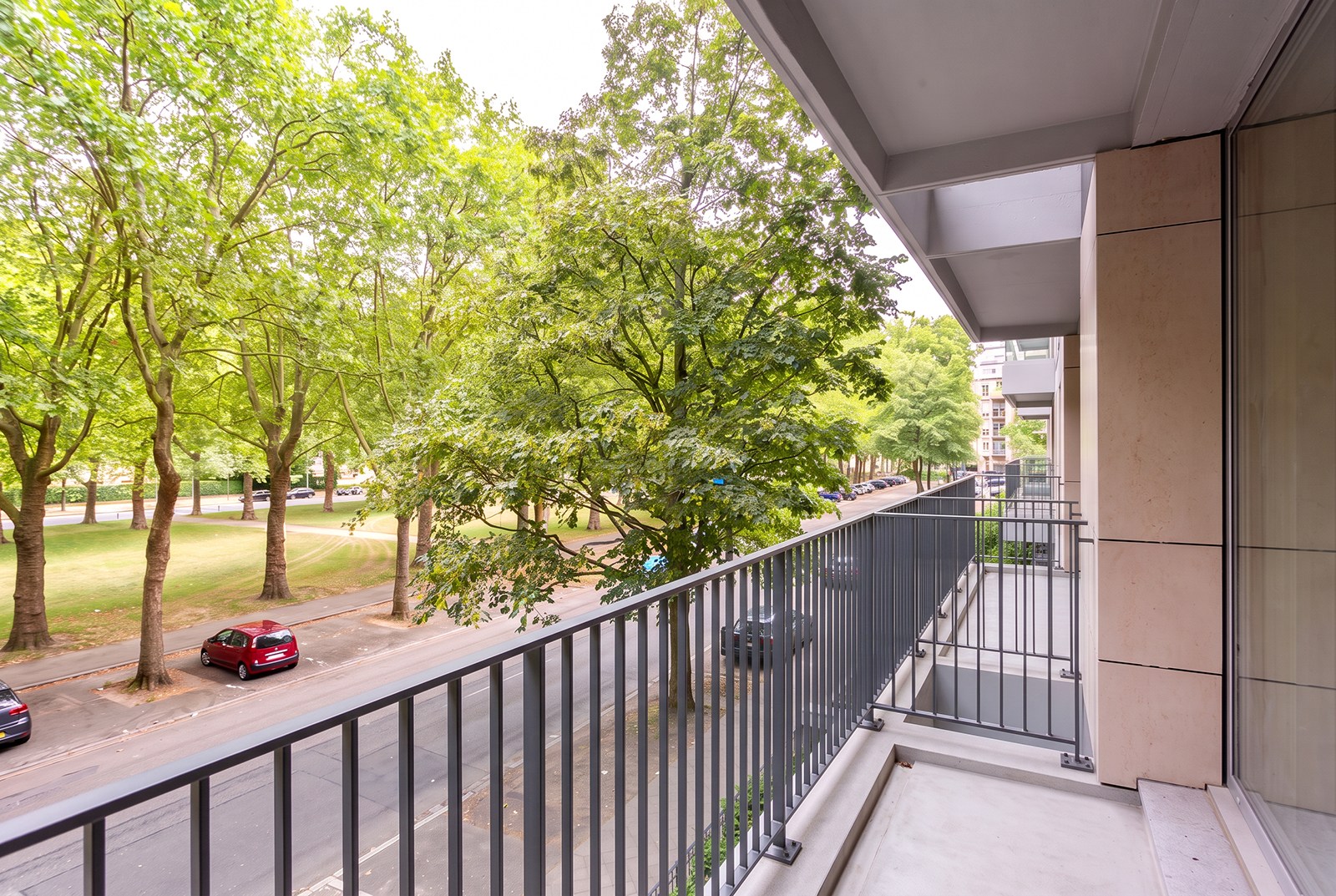 2-slaapkamer appartement met vernieuwd terras - foto 5