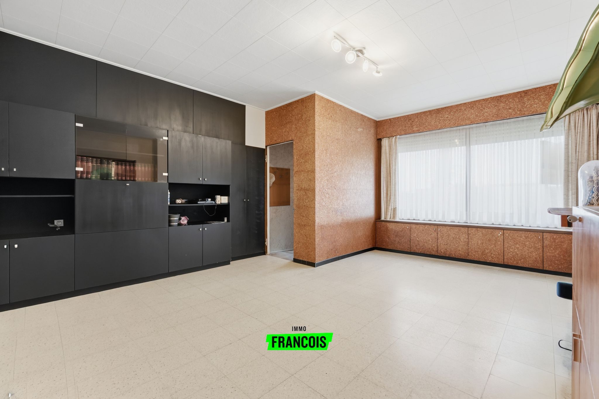 Rijwoning met 3 slaapkamers te Roesbrugge. - foto 3