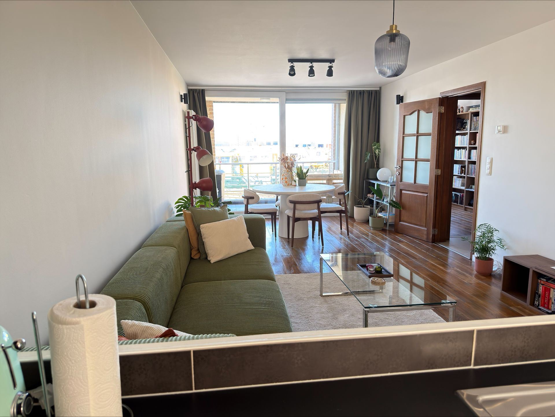 Recent appartement met 2 slaapkamers, kelder en terras - foto 5