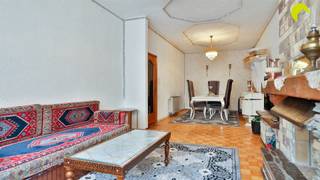 Ontdek deze ruime woning in het hart van Hoboken, met een bewoonbare oppervlakte van maar liefst 212m². De woning straalt charme uit met...