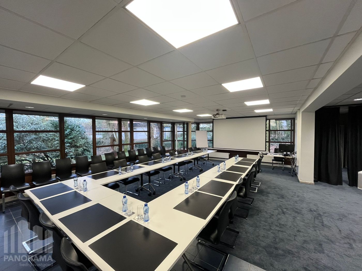 Volledig ingericht kantoor in dynamisch businesscenter op toplocatie - foto 4