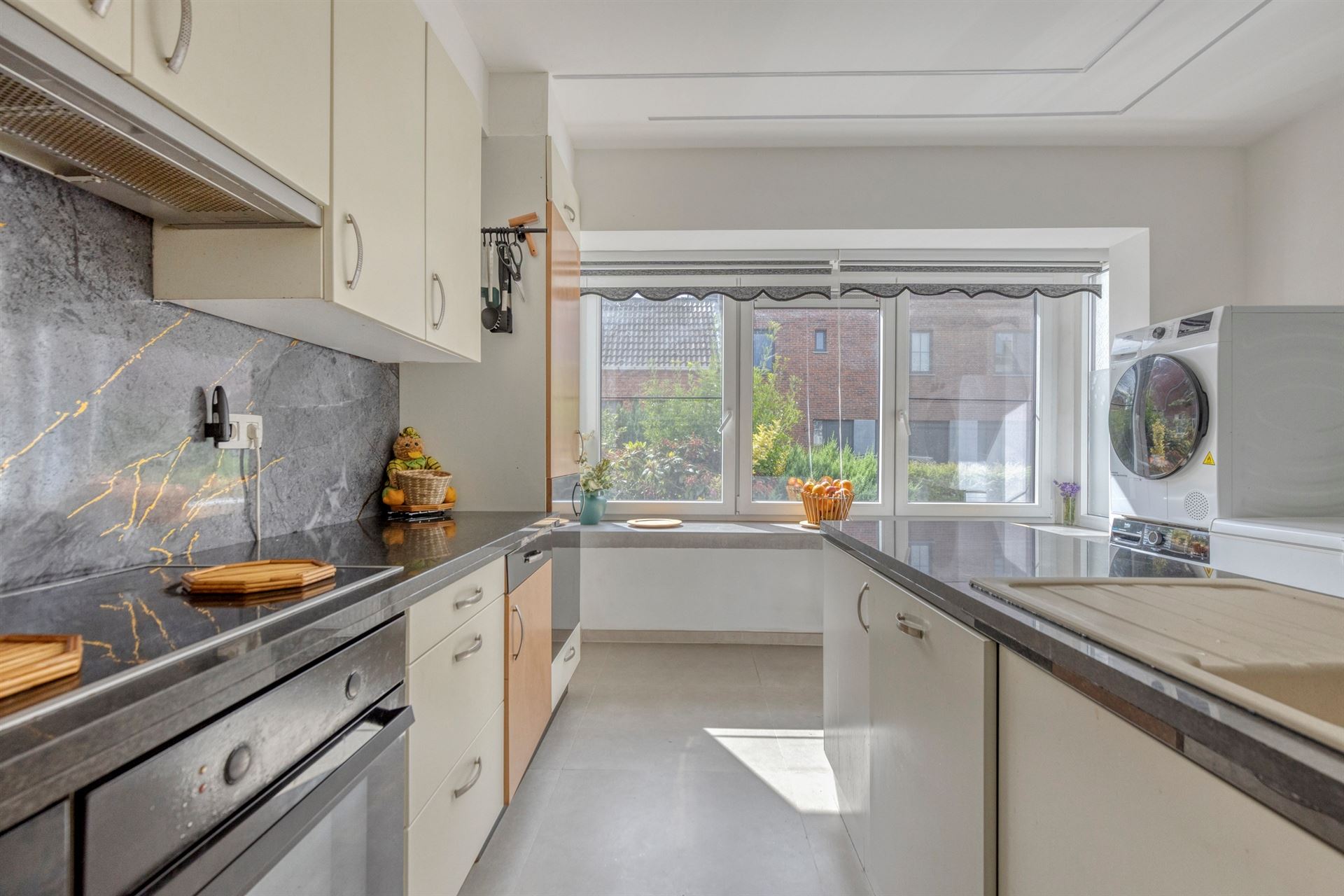 Gerenoveerde woning met 3 slpk's, zonnige tuin en garage! - foto 4