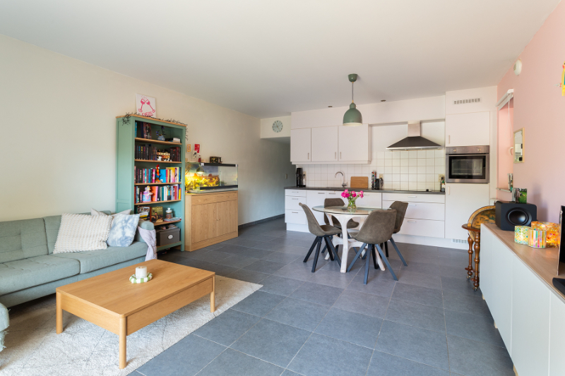 Gelijkvloers 2 slp. appartement met tuin en garage in hartje Brasschaat! - foto 4