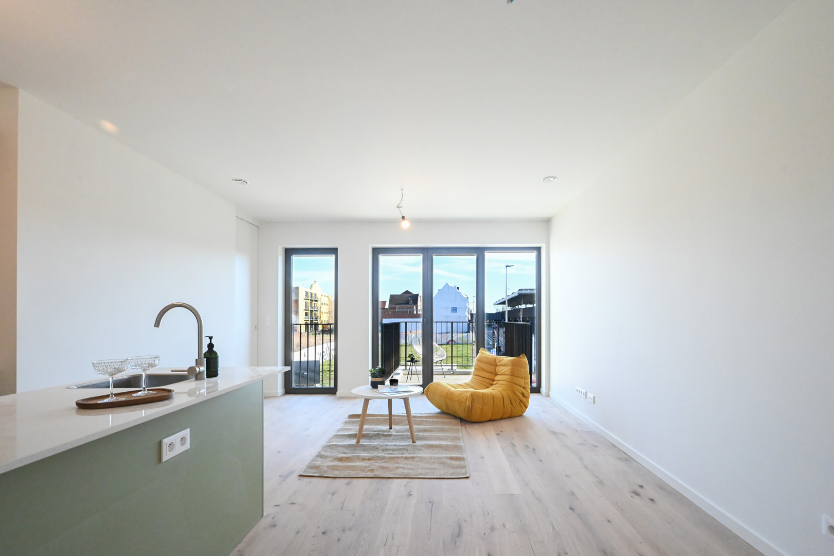 Lichtrijk nieuwbouwappartement met één slaapkamer - foto 2