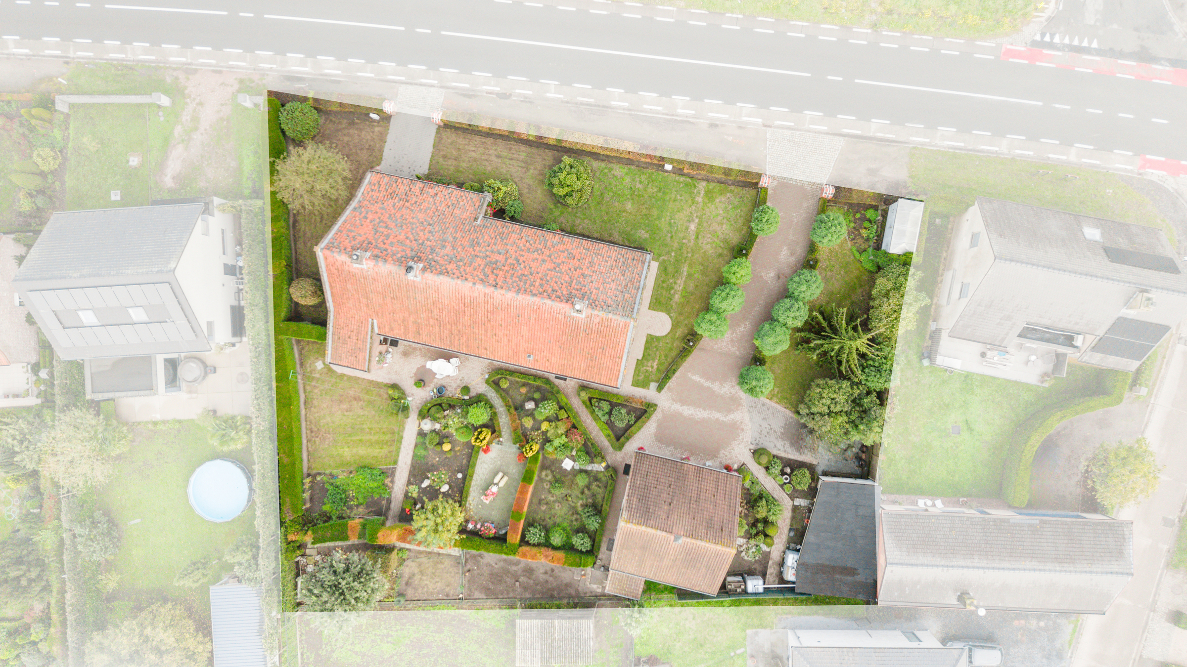 Ruim domein met 2 woningen (EPC B) op 1.740 m² in Sleidinge - foto 4