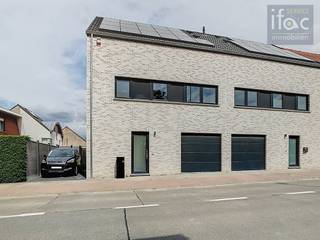 Passieve energieneutrale nieuwbouwwoning (EPC A+ -18 kWh) met 4 slaapkamers en leuke tuin. De woning werd gebouwd met oog voor detail,...