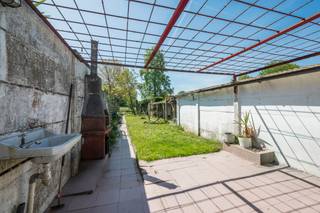 [[ DIT PAND NEEMT DEEL AAN DE ERA OPEN HUIZEN DAG OP 6/12 VAN 16:00 TOT 17:00 ]] Ben je op zoek naar een woning met 5 slaapkamers, 2 badkamers en...