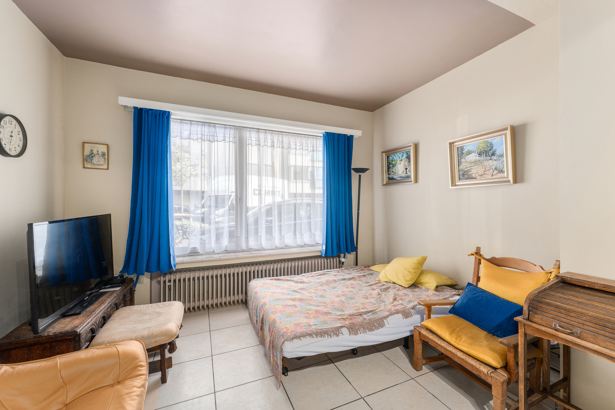 Te renoveren appartement te koop op toplocatie in Knokke! - foto 5