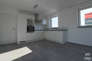 Composition :Rez : petit espace de rangement : +/- 1,5 m².Etage 1 : Hall d'entrée : 7,76 m², une toilette indépendante : 1,31 m², une buanderie :...