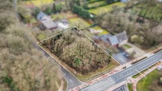 Welkom op de Hoogstraat "24" te 3665 As.Deze gunstig gelegen residentiële bouwgrond biedt u een uitstekende kans om uw droomwoning te realiseren.Het...