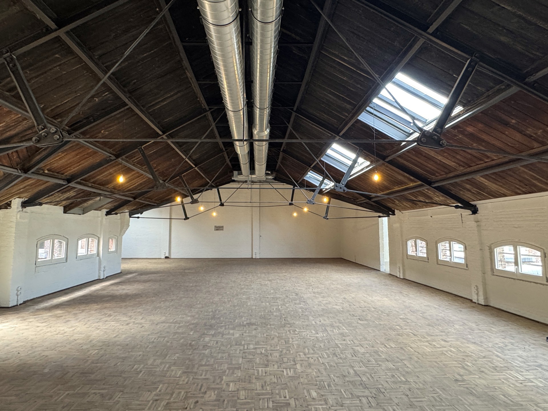 unieke loft showroom - kantoor - ca 280 m² aan Zuidpark - foto 2
