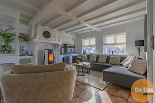 RESSEGEM - Ontdek deze charmante woning in fermettestijl, idyllisch gelegen op een residentiële locatie in het landelijke Ressegem. Hier geniet je...