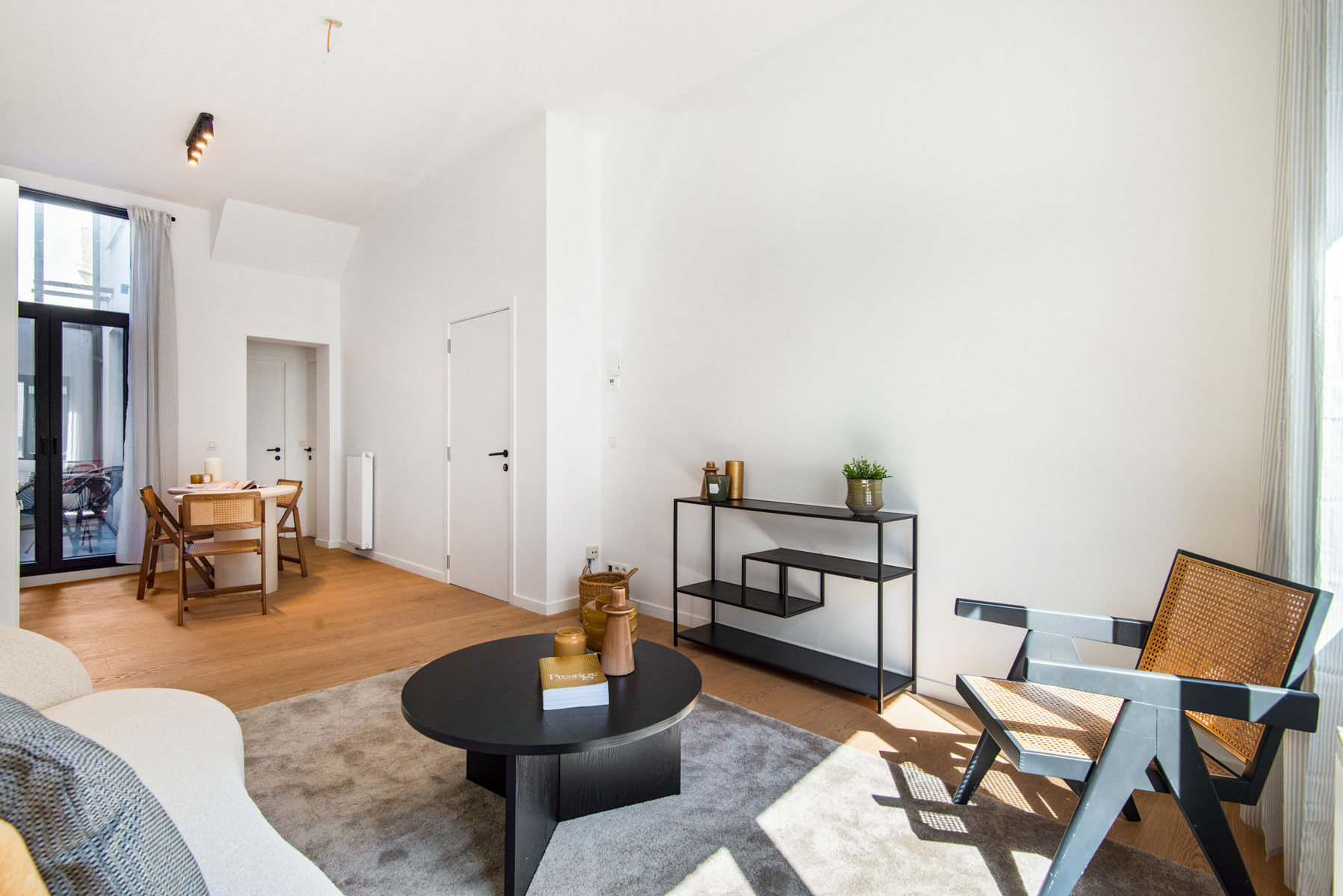 Gelijkvloers wonen met terras in hartje Oud-Berchem - foto 3