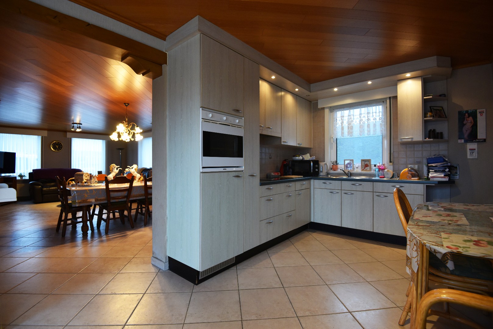 Woning met 3 slaapkamers, tuin  en dubbele garage te Kaprijke - foto 5