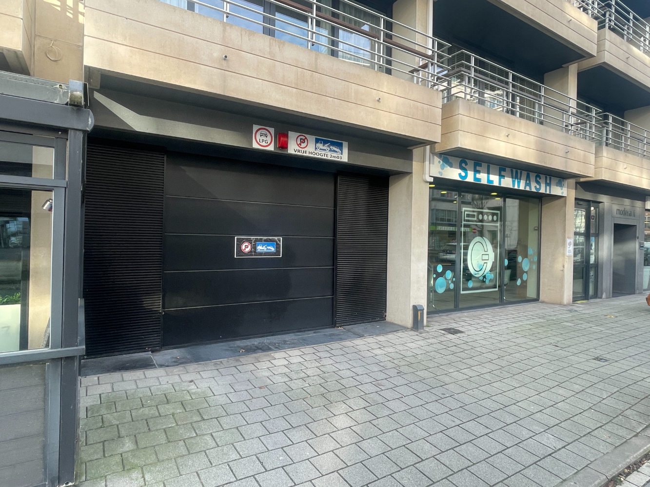 Ruime garagebox op steenworp van de haven - foto 4