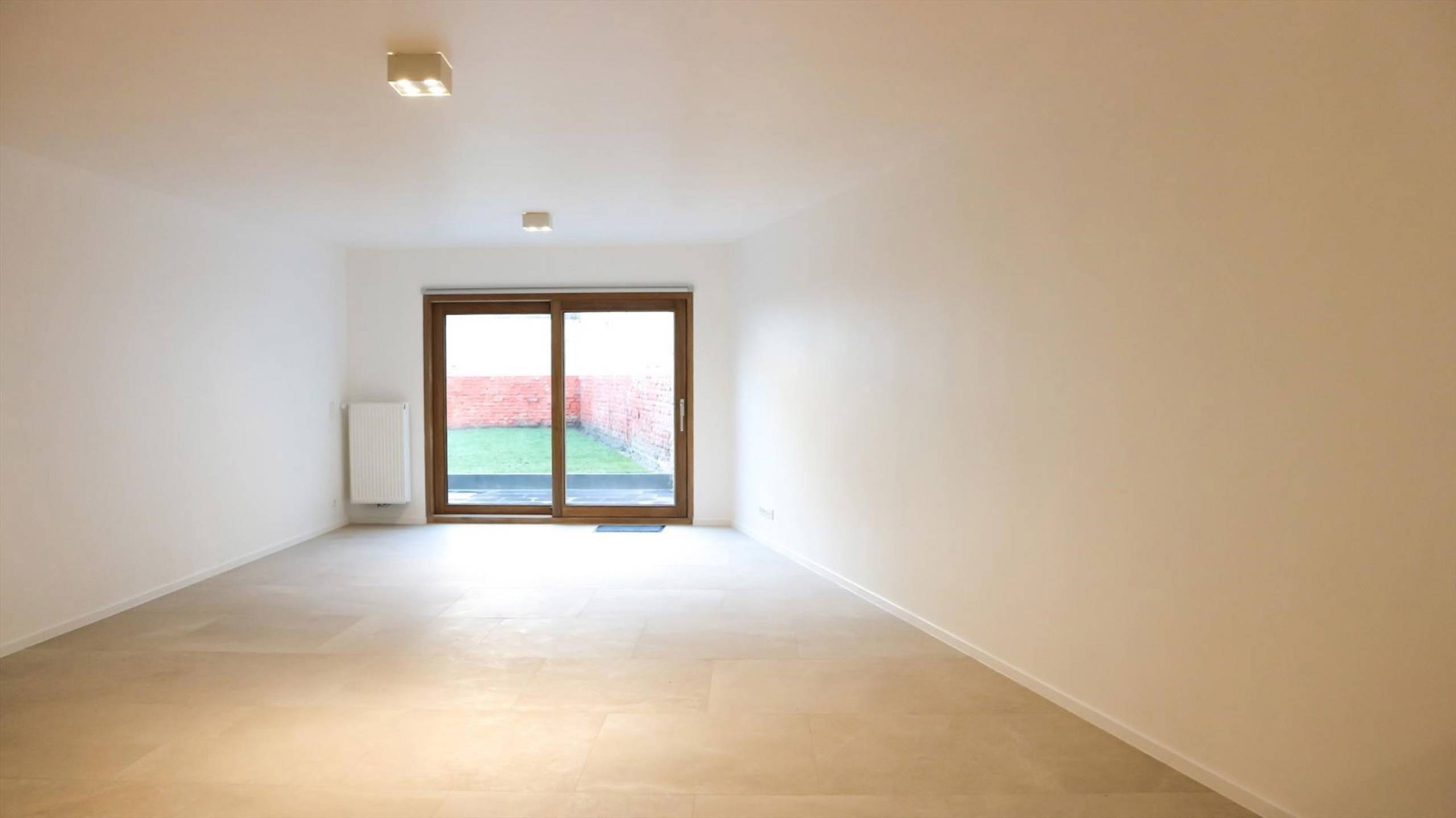 Ruime woning met 4 slaapkamers vlakbij station Sint-Pieters - foto 2