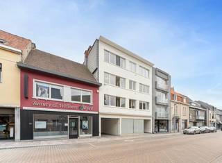 Dit appartement (105 m²) met 3 slaapkamers is centraal gelegen in Tielt, op wandelafstand van winkels, scholen en openbaar vervoer. De...