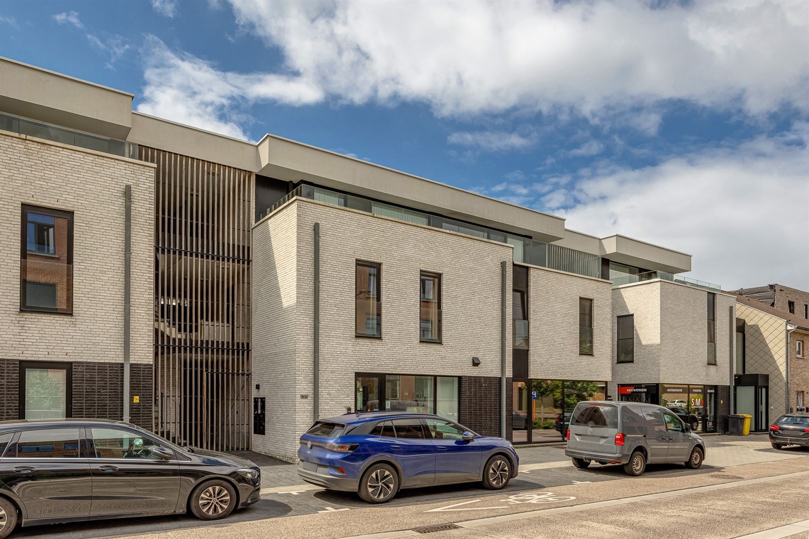 Comfortabel wonen in 2-slpk app. met ruim terras en parking! - foto 1