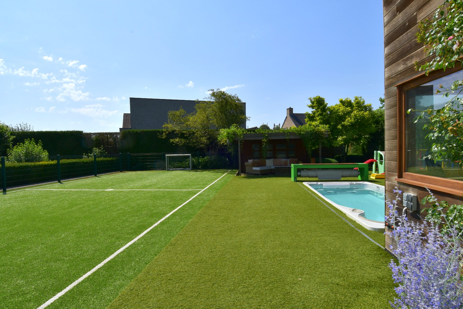 Uitzonderlijk vastgoed te koop op een zeer royaal perceel (2103 m²) in Gullegem - foto 4