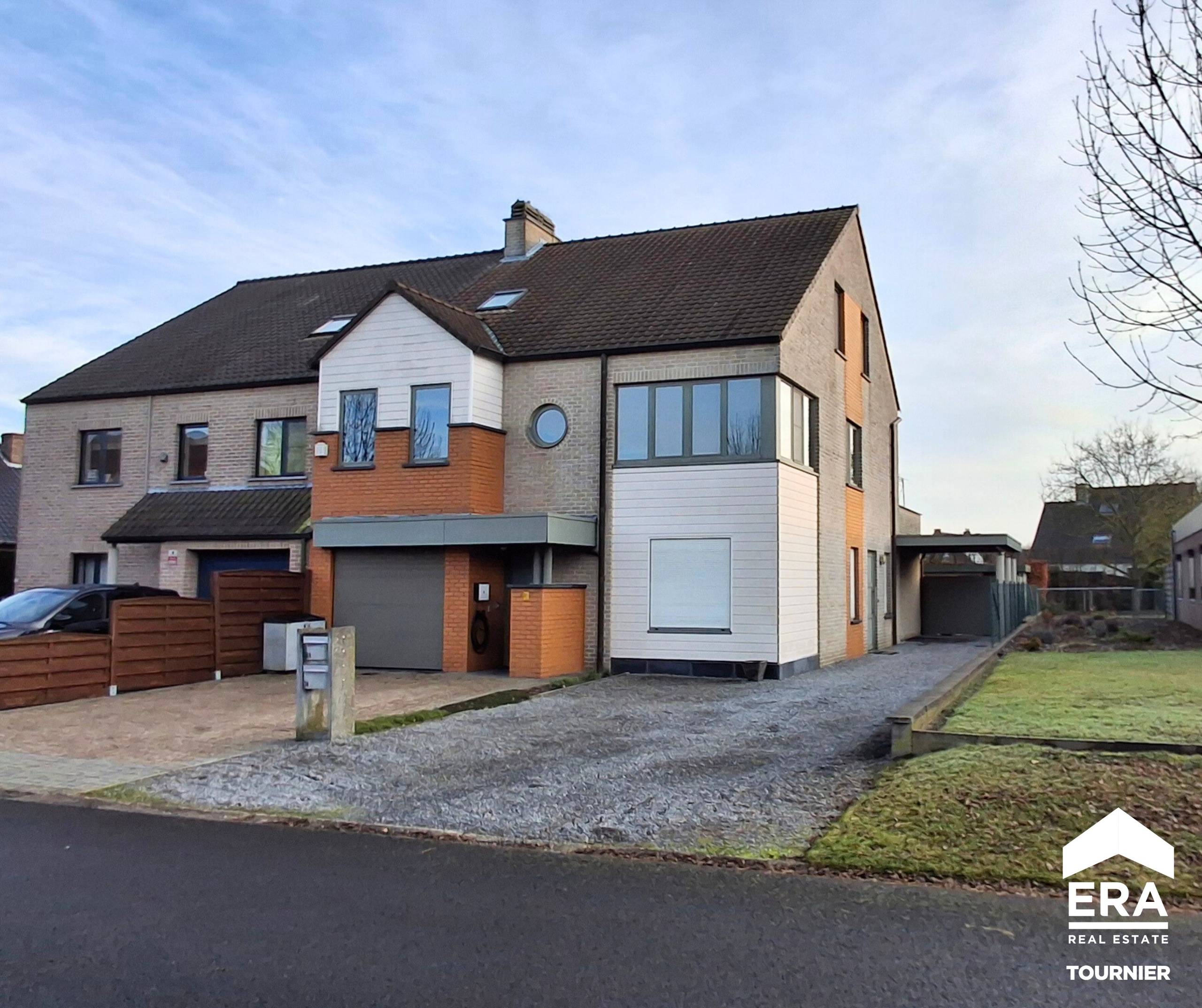 Prachtig ruim (174m2) appartement te koop in Lommel. - foto 1