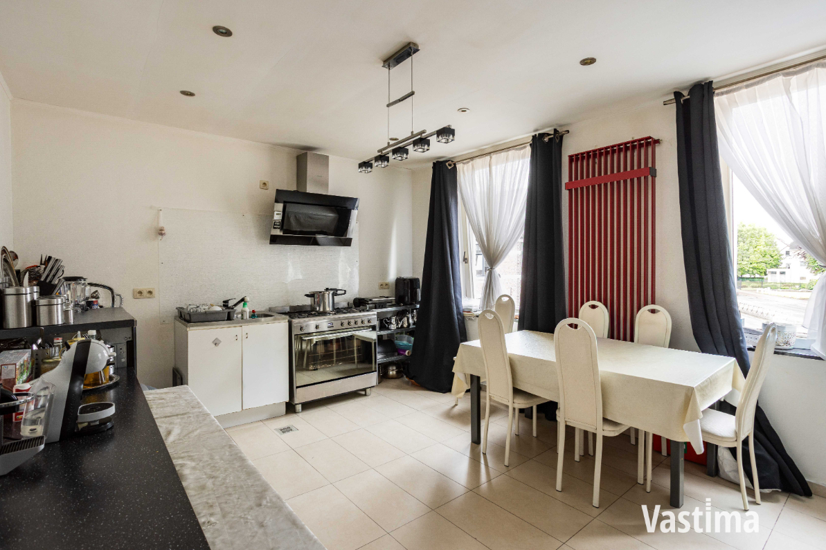 Ruime woning met twee volwaardige wooneenheden nabij centrum Aalst - foto 4