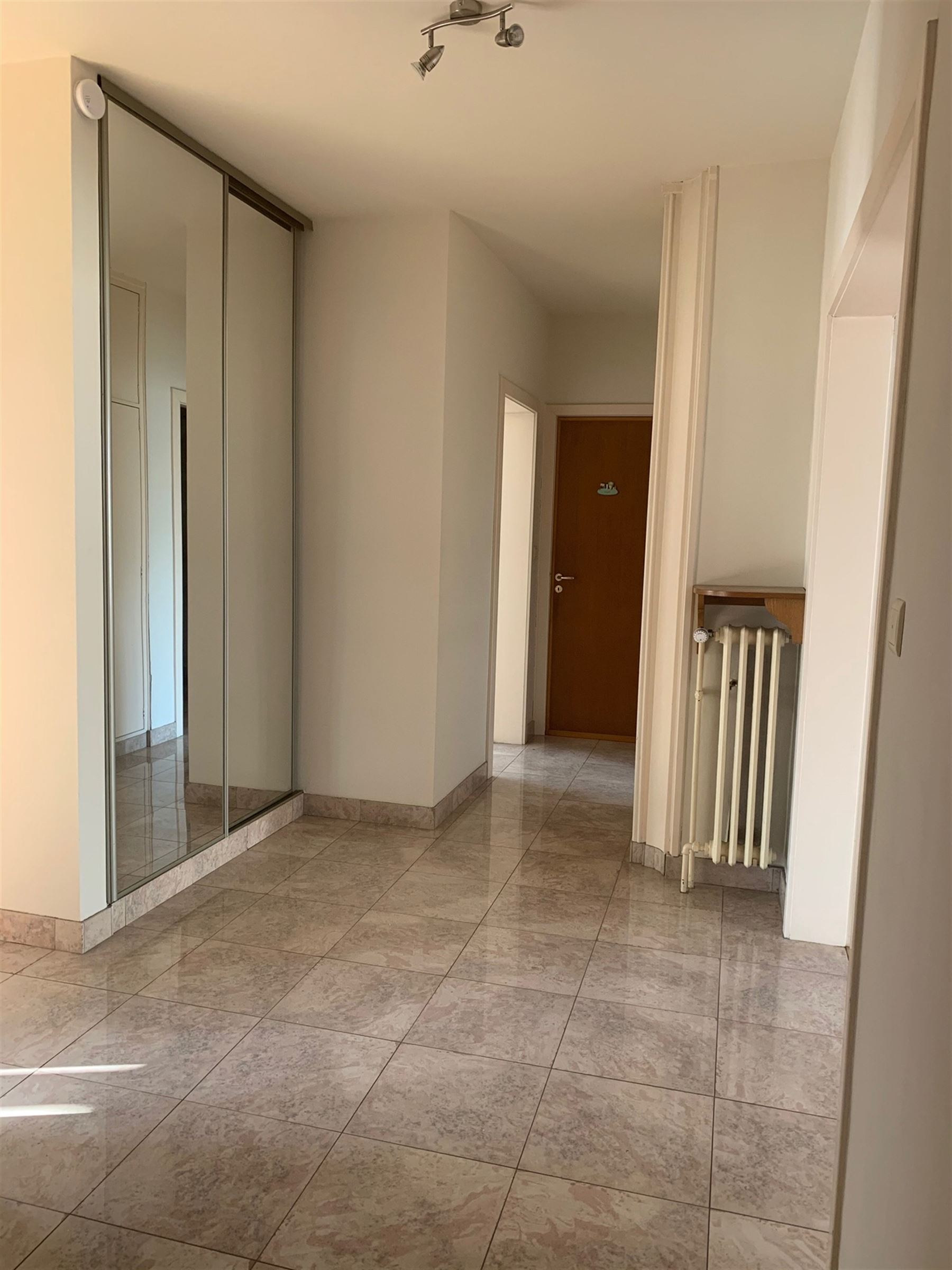 Residentieel gelegen, ruim en praktisch appartement - foto 5