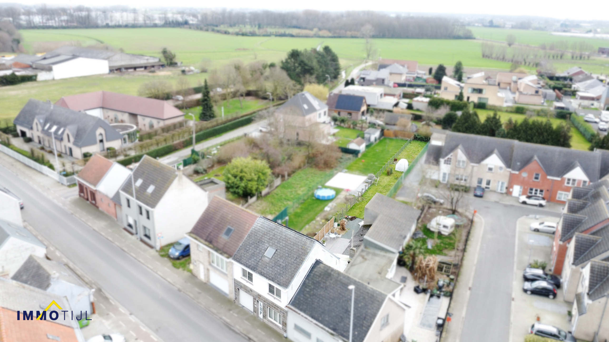 Instapklare woning met 4 slpk, garage en tuin in Buggenhout! - foto 2