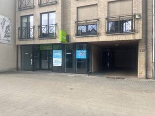 Garagebox te koop op goede locatie te SchildeGaragebox gelegen op het gelijkvloers achter een appartementsgebouw, op de Turnhoutsebaan in Schilde.De...