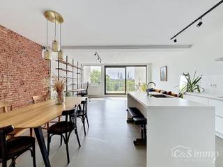 Ontdek dit stijlvolle appartement met twee slaapkamers, gelegen aan de Lange Lobroekstraat 167 in Antwerpen. Dankzij de uitstekende EPC-score A...