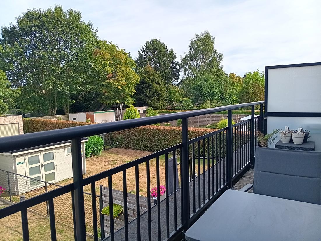 Zonnig 2 slpk app met terras, garage en staanplaats - foto 4